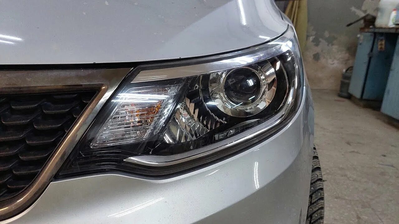 Bi led линзы Aozoom a3+. Kia Rio 3 bi led линзы. Би лед линзы на Киа Рио 3. Мини линзы h4 на Киа Рио 3.