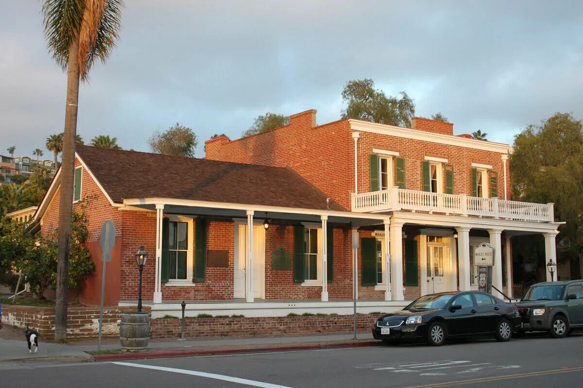 San house. Дом Уэйли San Diego. Whaley House San Diego, California. Дом в Сан Диего.