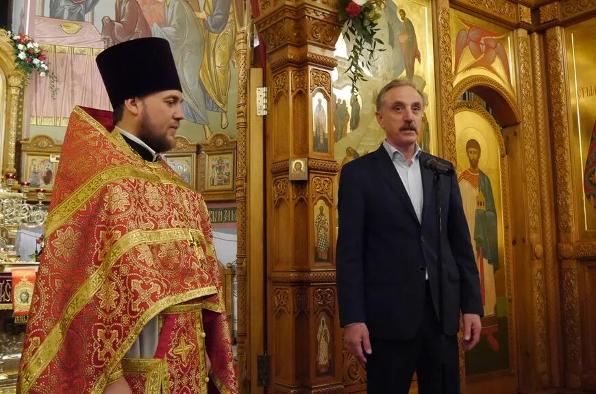 Преображенский храм в люберцах священство. Богослужение в люберцах храм преображения. Спас темня храм преображения. Преображенский собор люберцы. Собор новомучеников подмосковных.