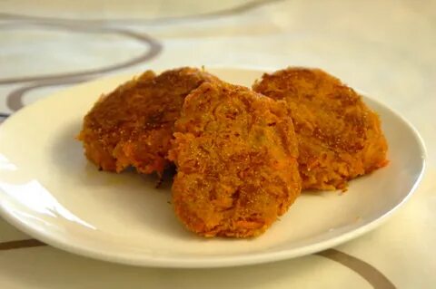 Котлеты морковные с манкой на сковороде