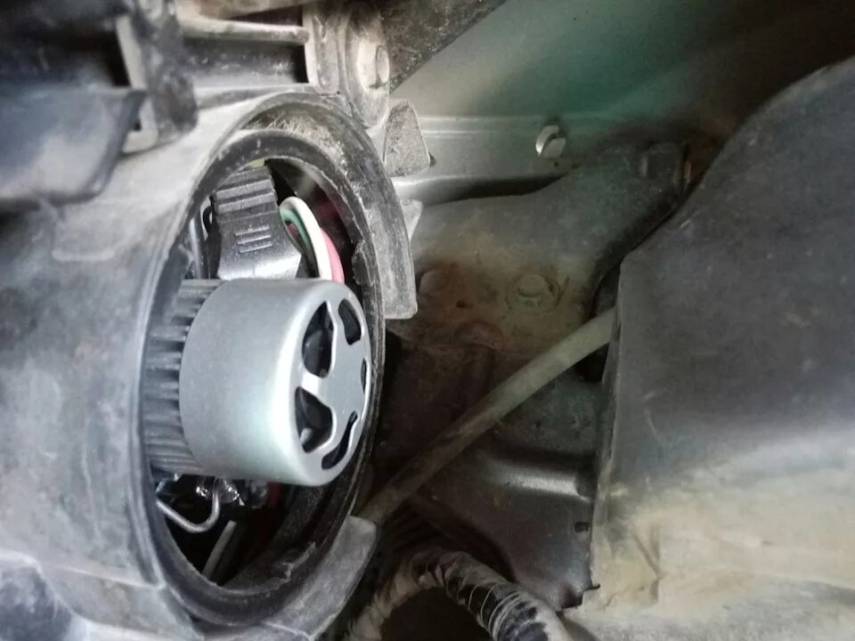 ЗАмена ламп - Hyundai Solaris Hatchback, 1,4 л, 2013 года электроника DRIVE2