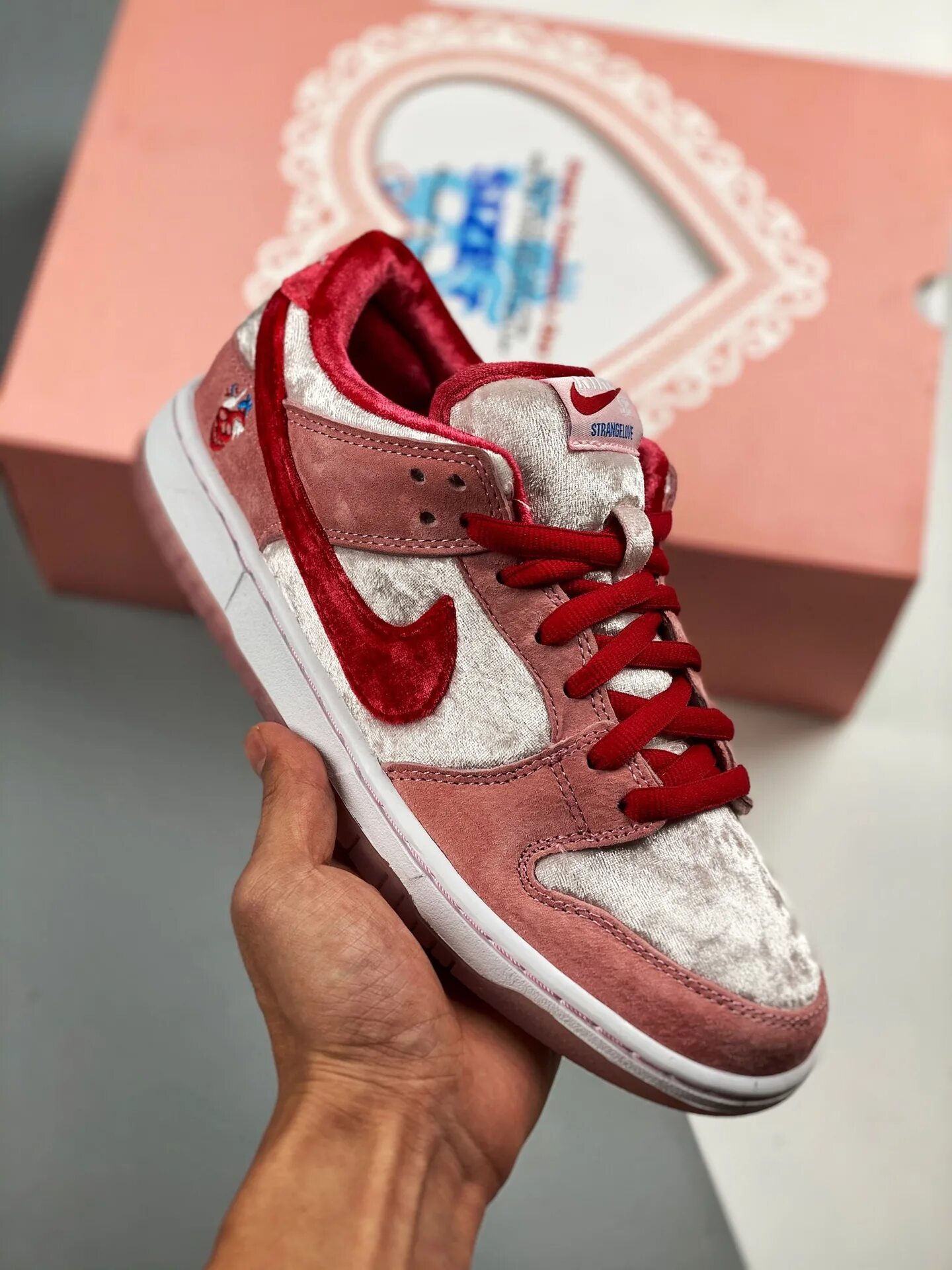 Nike dunk 2022 valentine. Nike dunk valentines day 2022. Dunk low valentine s day. Nike sb dunk low. Nike dunk low valentines day 2020.