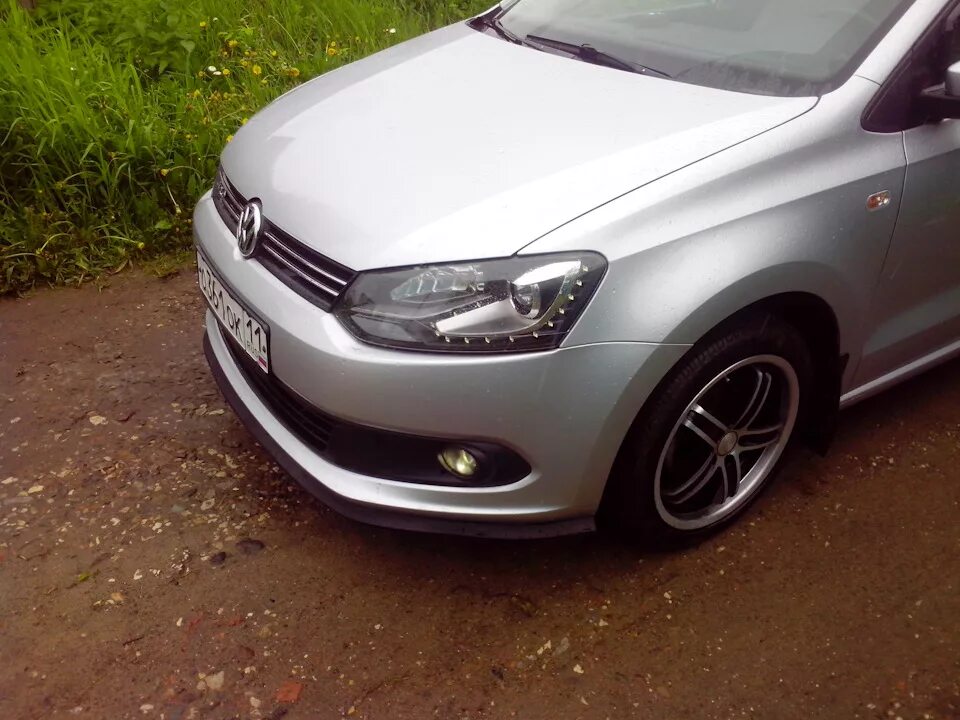 Гольф 6 губа переднего бампера. Губа на передний бампер volkswagen polo. Передний спойлер поло седан. Сплиттер переднего бампера фольксваген поло. Сплиттер переднего бампера фольксваген поло.