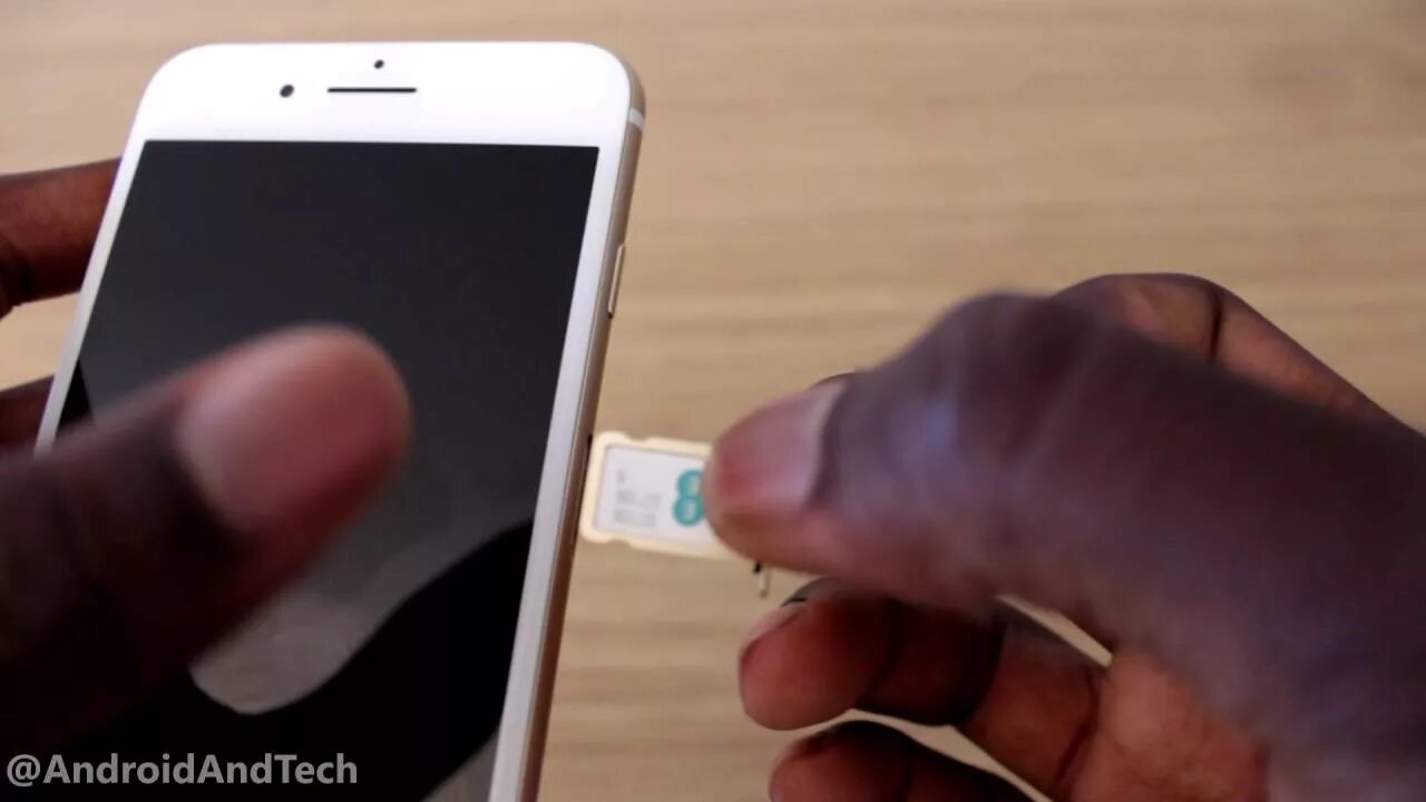 Айфон 16 про вставить сим. Iphone 7 sim. симка в айфон 7 плюс. iphone 7 plus места под симку. вставить симку в айфон 7.