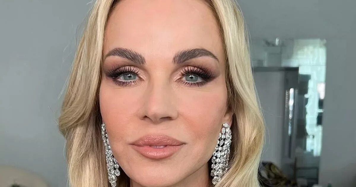Клаудиа мори и адриано челентано. Claudia mom. Claudia mom. Клаудия андерс инстаграм. Claudia mom.