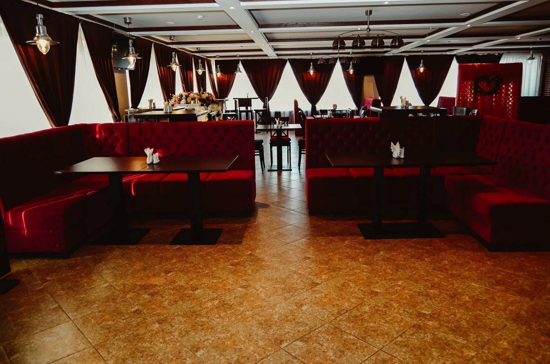 кафе южные ворота. кафе южные ворота курск. южные ворото кофе железнодорожный. ресторан южные ворота в железнодорожном. южные ворота оренбург ресторан.