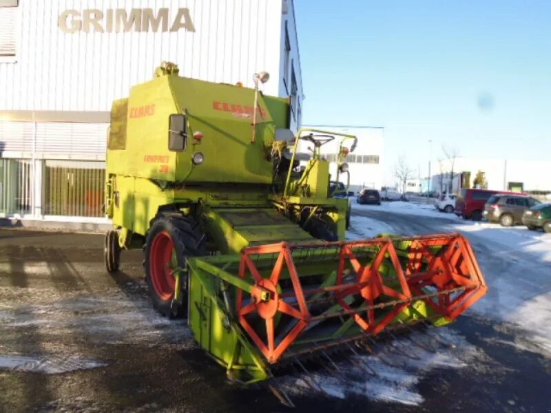 Комбайн CLAAS Compact 20. CLAAS Compact 25. Клаас компакт 30 на. Авито.