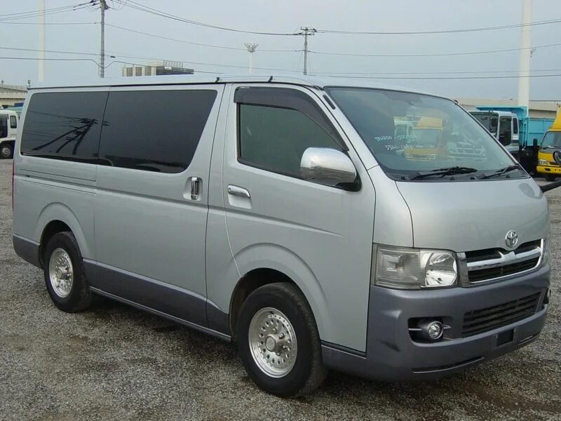 Ван айс 2. Toyota Regius Ace. Toyota Regius van. Toyota Hiace Regius 2005. Toyota Regius 2005.