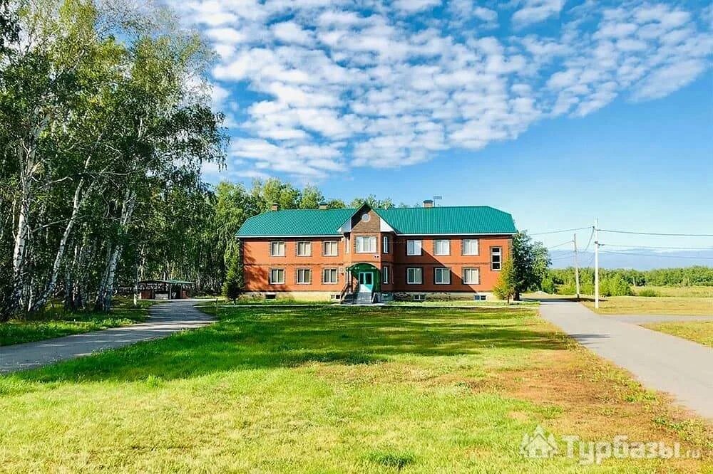 Где отдохнуть в омске за городом. База зотино омск. База зотино омск. Усадьба большекулачье омск. База отдыха подсолнухи кормиловский район омская область.