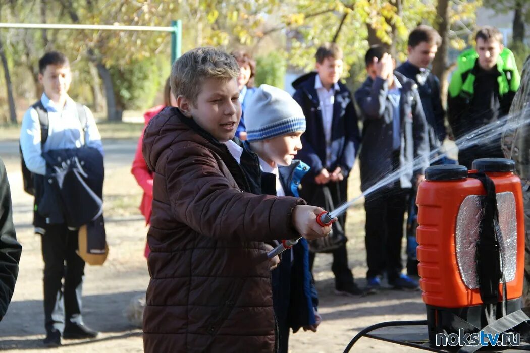 Школа 18 Новотроицк. Ребята из школы. Самая опасная школа в России. Нокс ТВ Новотроицк школа 18.