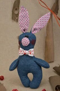 Зайцы игрушки из ткани