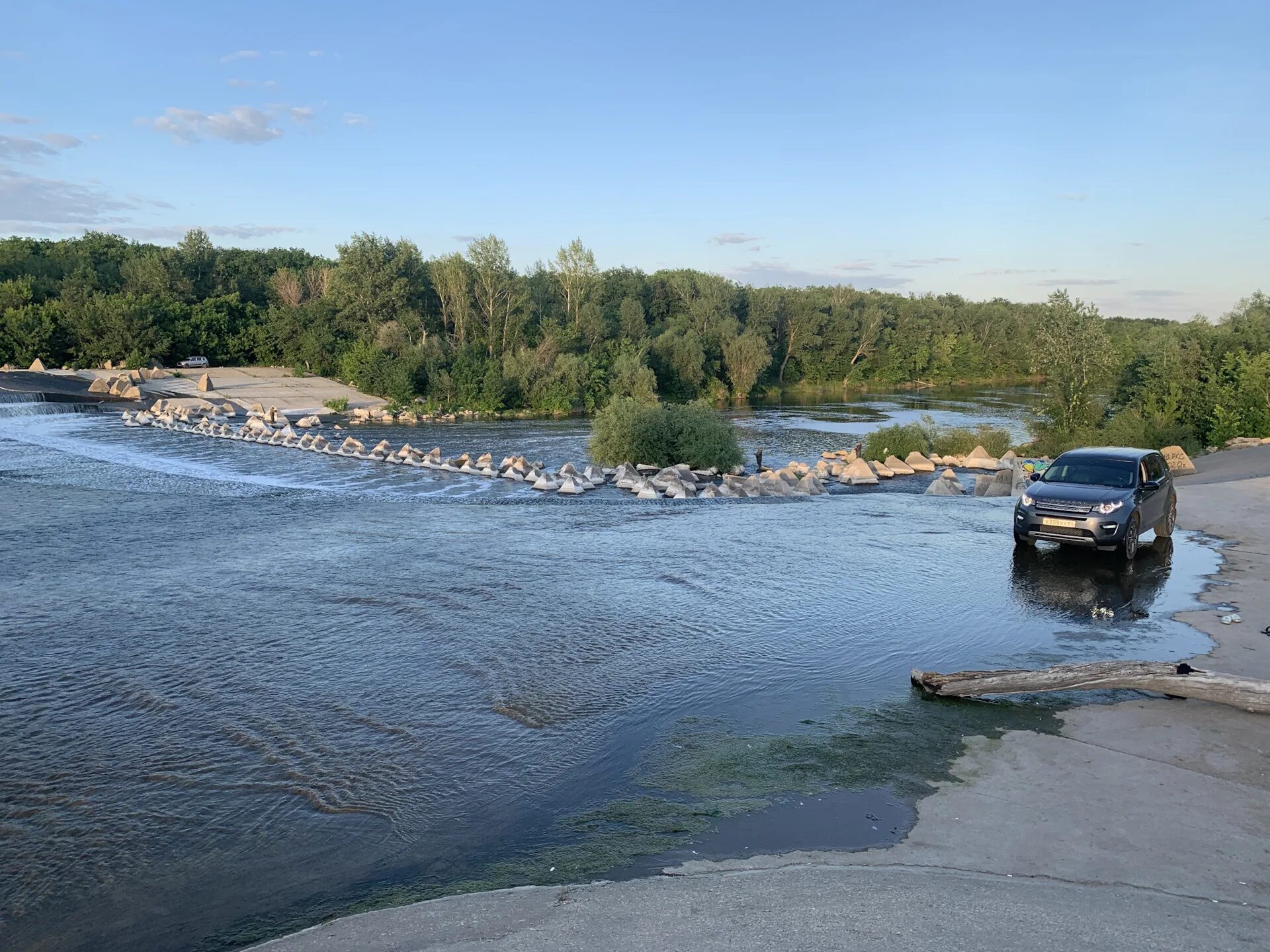 Большой иргиз саратовская область водопад. Саратовский водопад на большом иргизе. Сулак водопады саратовская область. Река иргиз балаково. Волнорезы балаково.