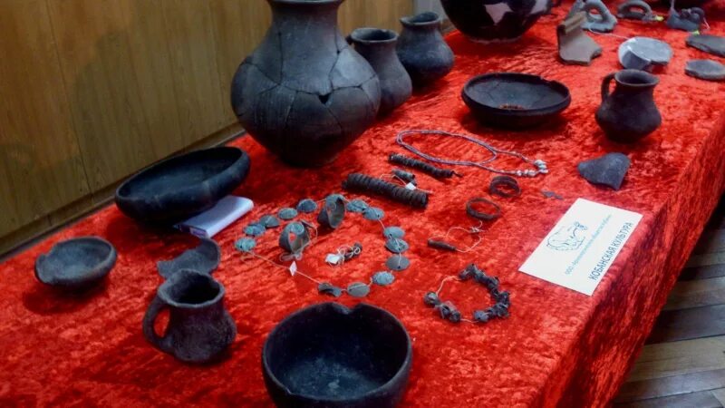 неолит днепро-донецкая культура. ямная культура бронзового века керамика. катакомбная культура бронзового века инвентарь. аланские катакомбные могильники. археологическая общность.