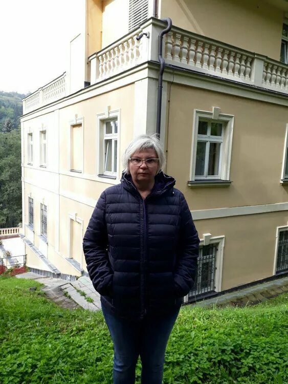 Женщины луганска. Он ищет его с фото. Она ищет его легкие отношения питер. Он ищет его с фото. Он ищет его с фото.