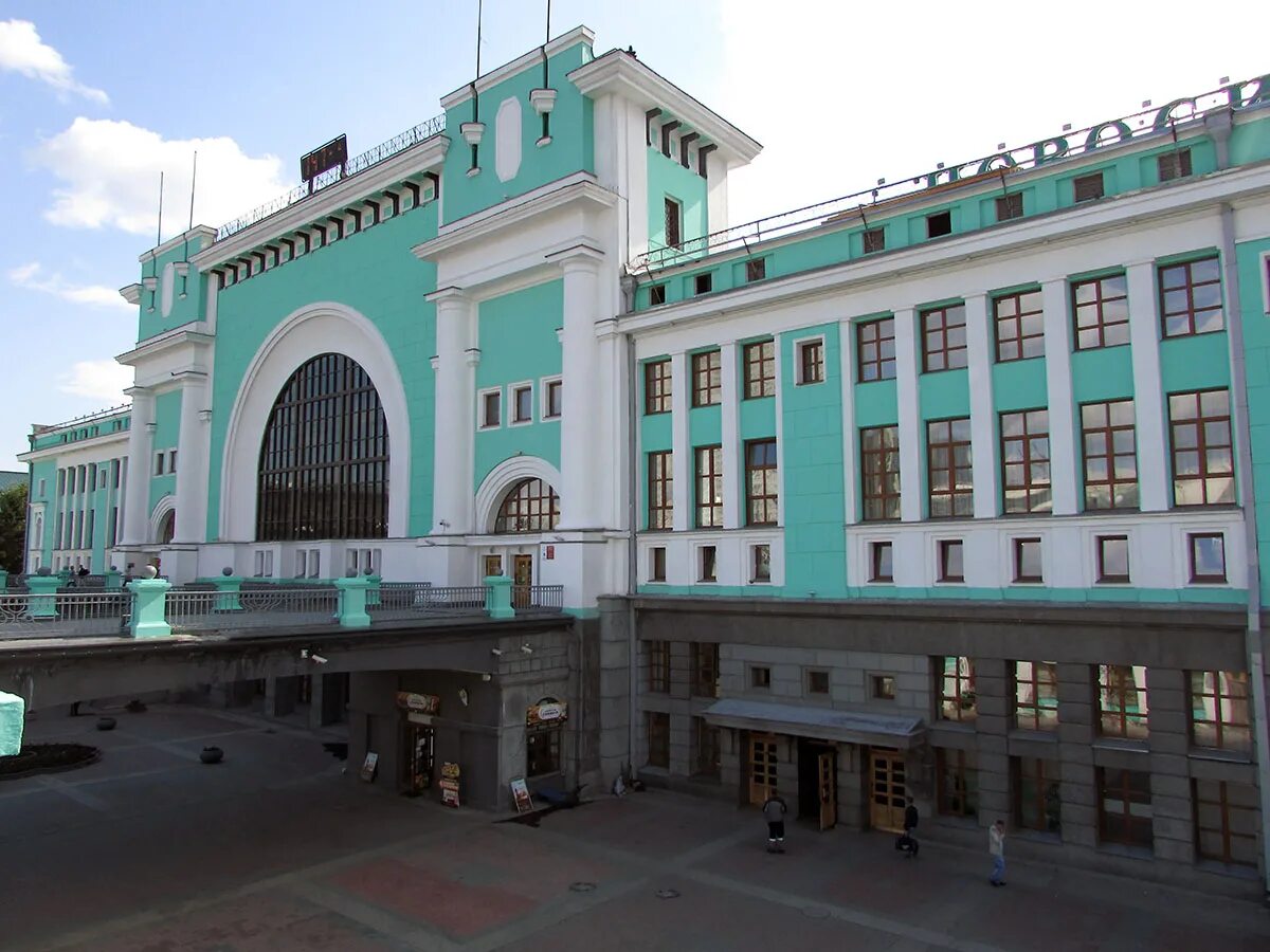 Жд вокзал новосибирск главный. Новосибирский главный вокзал главный новосибирск. Вокзал новосибирск ж. Станция новосибирск-главный новосибирск. Станция новосибирск-главный новосибирск.
