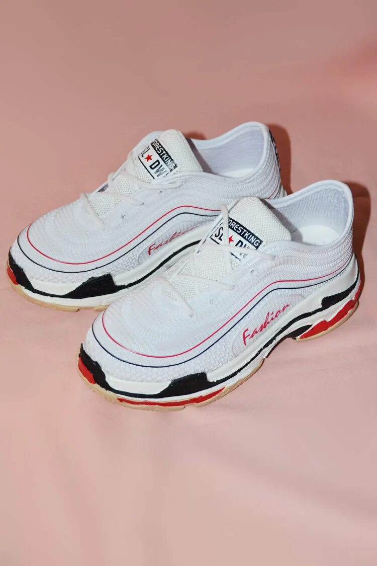 Оригинальные кроссовки вьетнам. Adidas non marking кроссовки. Кроссовки вьетнамского производства. Оригинальные кроссовки вьетнам. Оригинальные кроссовки вьетнам.