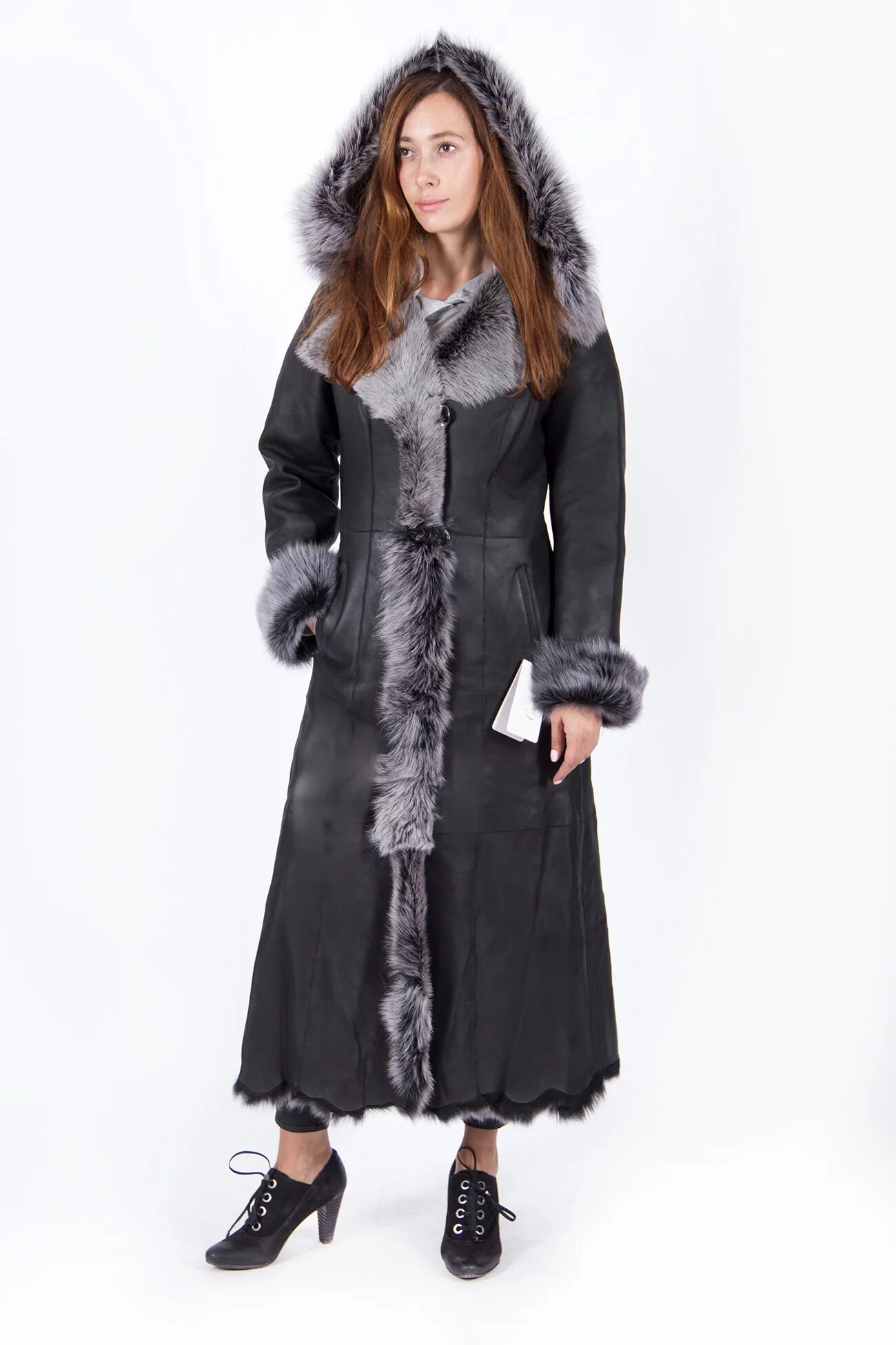 Дублёнка женская длиная. Дубленка женская длинная с капюшоном натуральная. Длинная дубленка женская с капюшоном. Дубленка из меха тосканы снежная королева. Черная длинная дубленка.