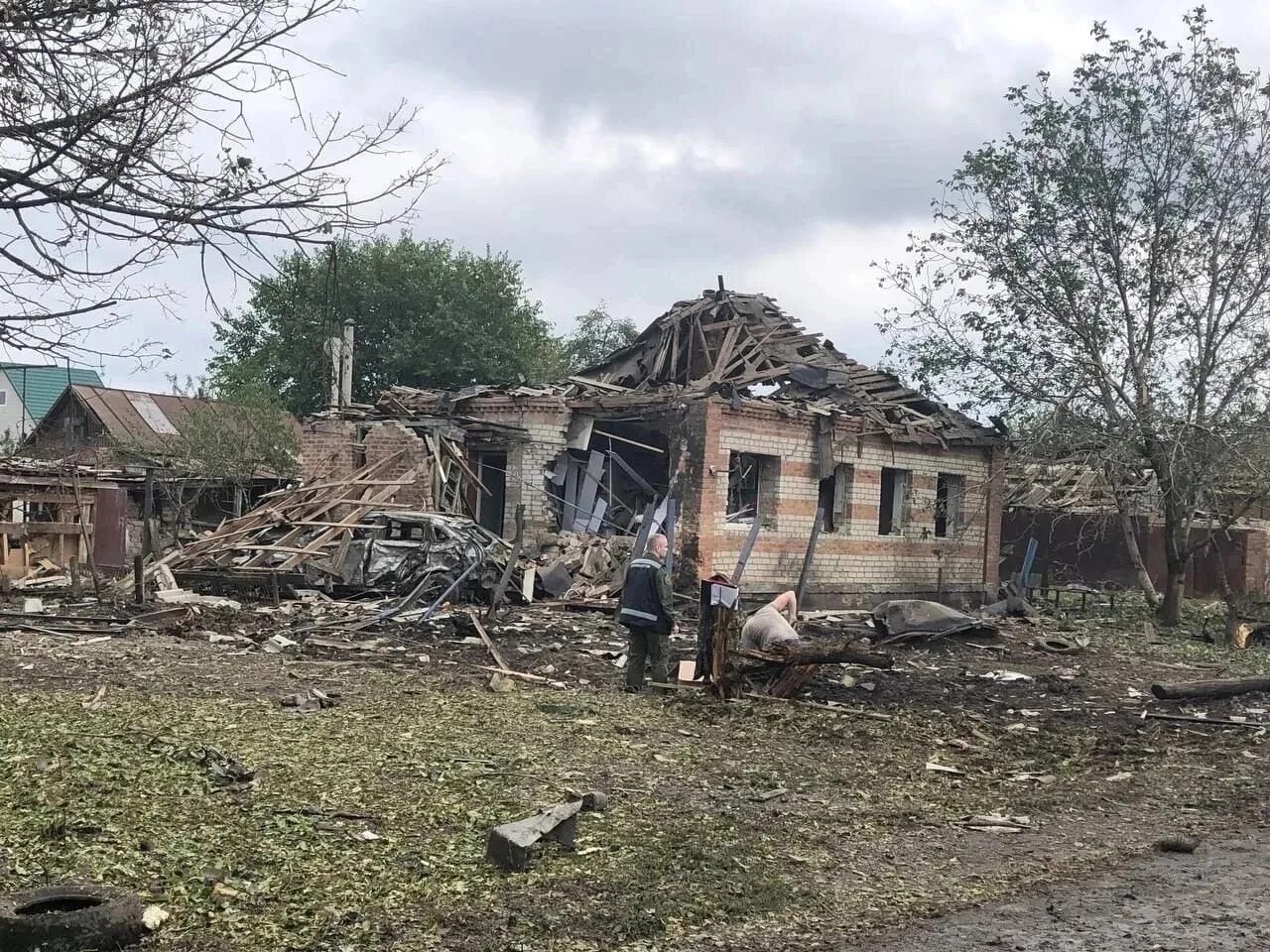 Деревня Валуйки Белгородская область. Разрушенный дом. Разрушенные дома в Украине. Обстрел Белгородской области.