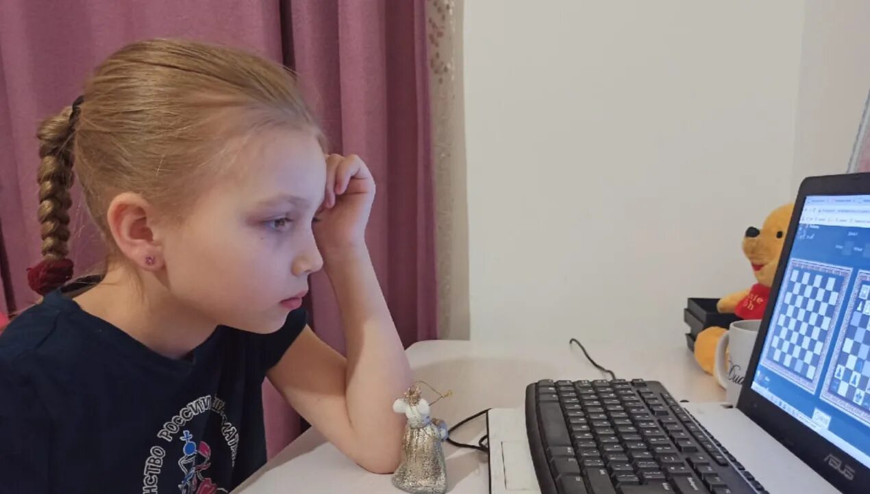 Реховская ариана. Девочки десять лет. Девушка в зеленом платье. Елизаветв киселёва саратов. Дарья тулякова каратэ.