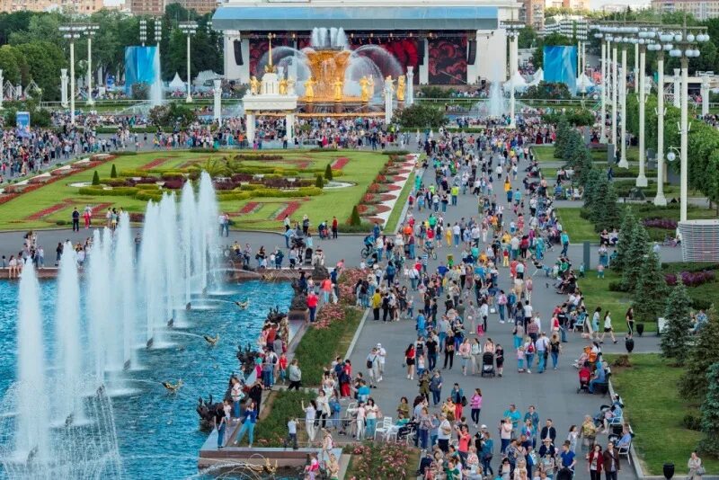 Московский парк ВДНХ. Парк ВДНХ сейчас. ВДНХ Москва лето. Площадь парка ВДНХ. Вднх ии