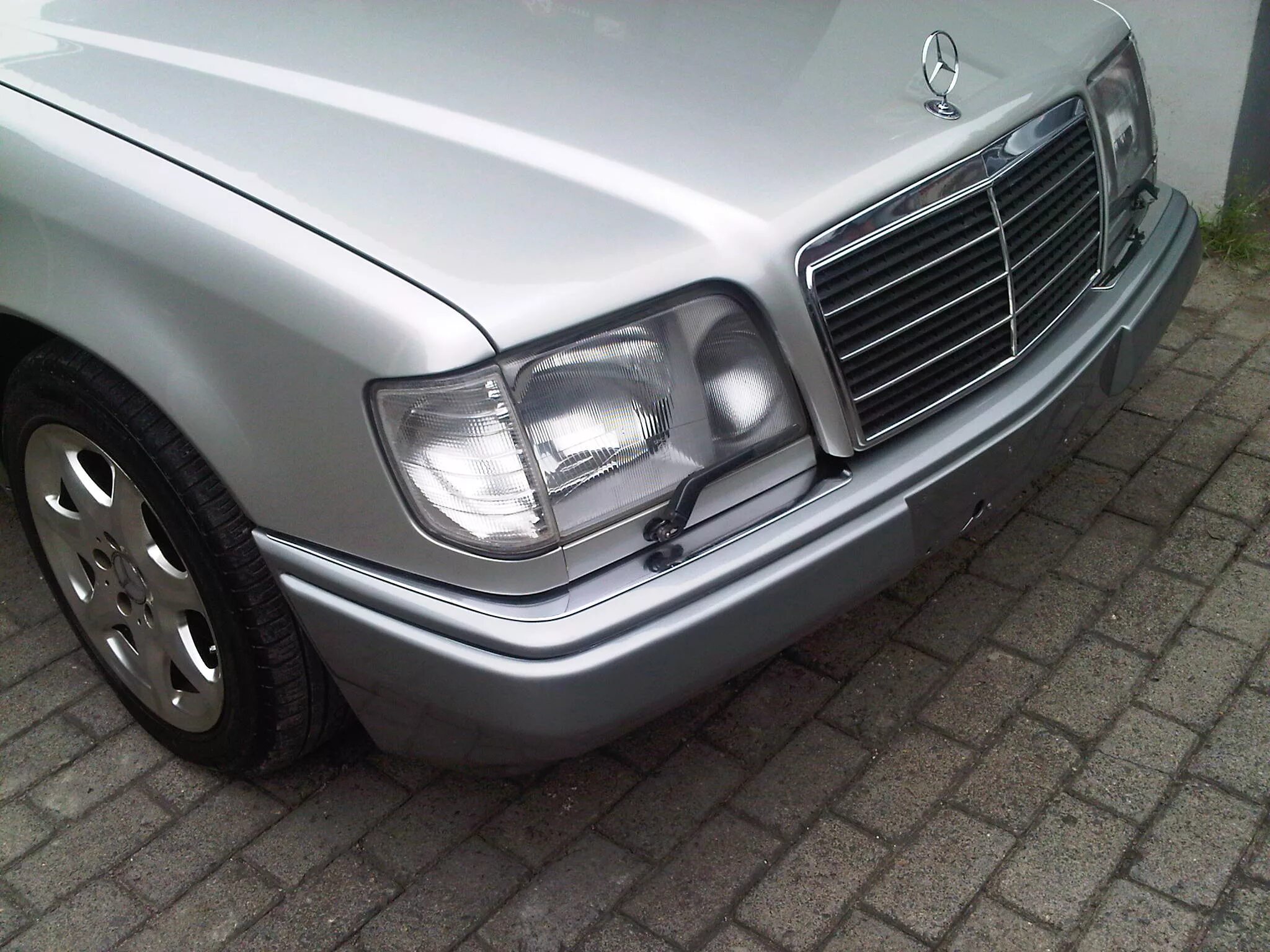 Мерседес w124 1996. Мерс 124 дизель. Мерседес 124 в хром. Мерседес 124 бортовый металлик.