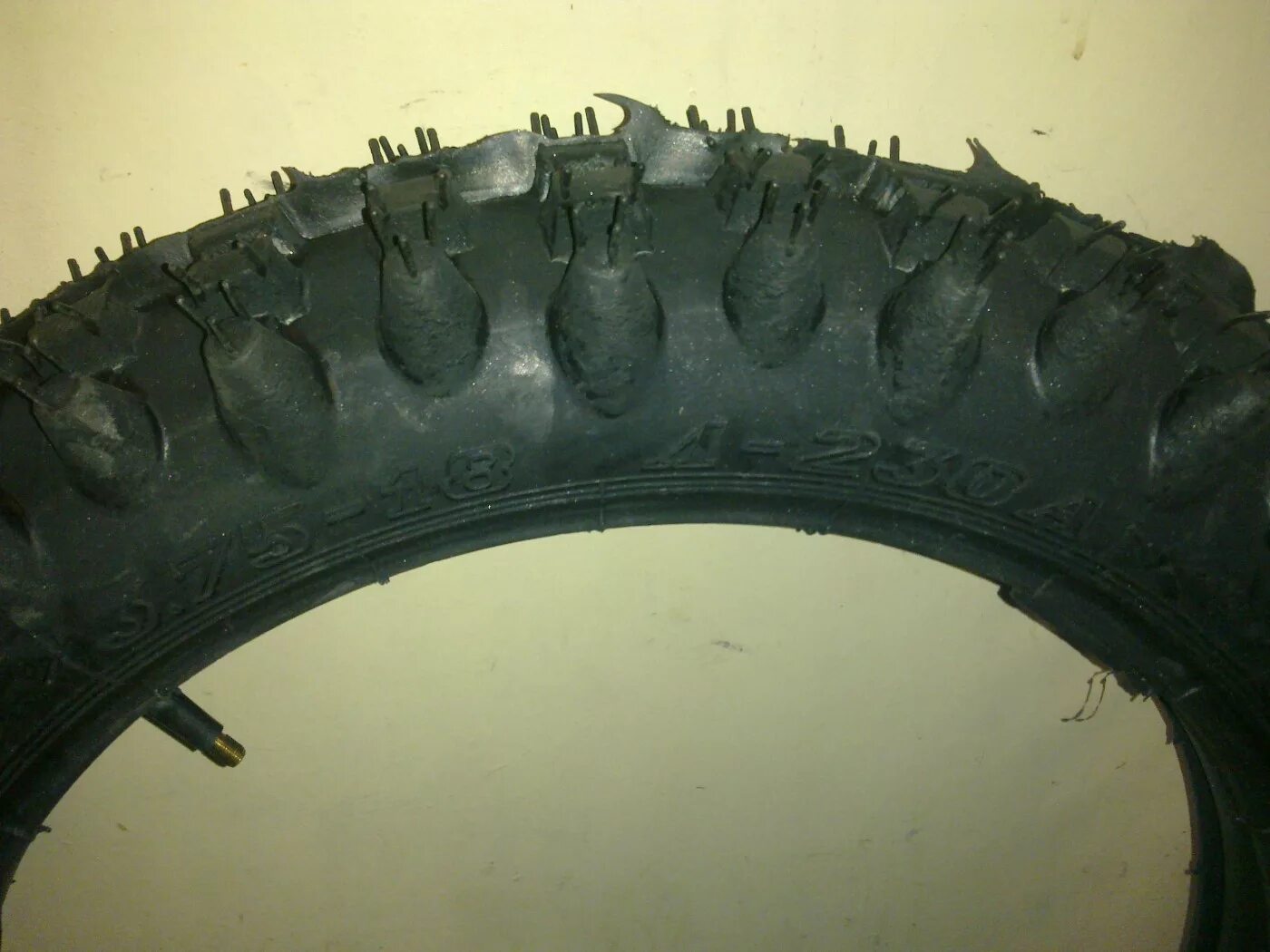 покрышки на урал 1000-6. 75-19) урал. шины урал 1150-500 ободрышм. 75-18 (100/90-18) к-124, с камерой, иж ёлочка, петрошина (набор). колесо урал 4320.