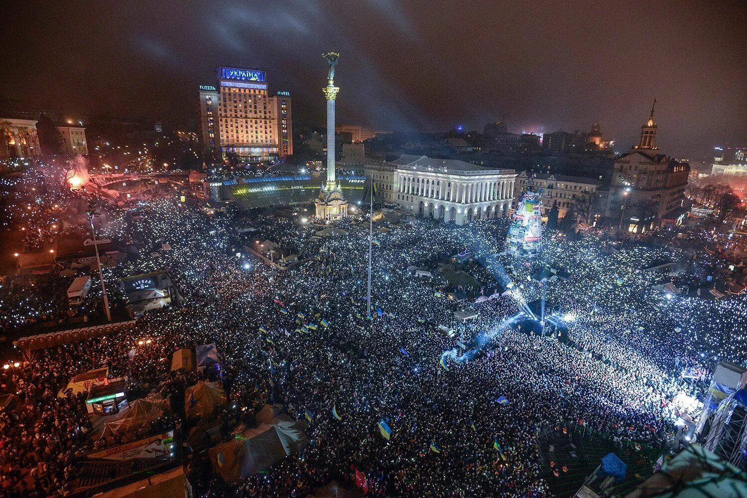 Киев площадь независимости Евромайдан. Майдан Незалежности Киев 2014. Майдан Украина 2013. Майдан кто был президентом