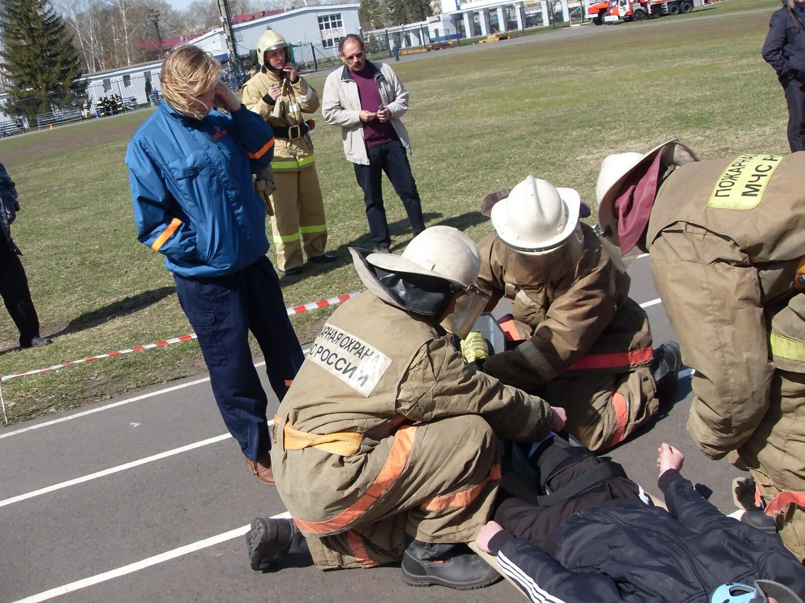 Психологи медицины катастроф. Преподаватель медицины катастроф. Кафедра медицины катастроф волггму. Преподаватель медицины катастроф. Академия медицины катастроф книга первой помощи.