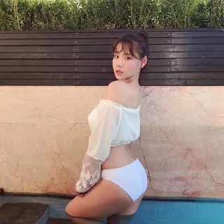 Jeon Boram Beuty, Retro Bikini, Bikinis, Swimwear, High Waisted Bikini, Whi...