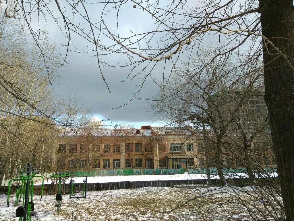 Школа-интернат 11 екатеринбург. Школа интернат эверест екатеринбург. Школа интернат 56 екатеринбург. Даниловская 2д. Восстания 34 екатеринбург.