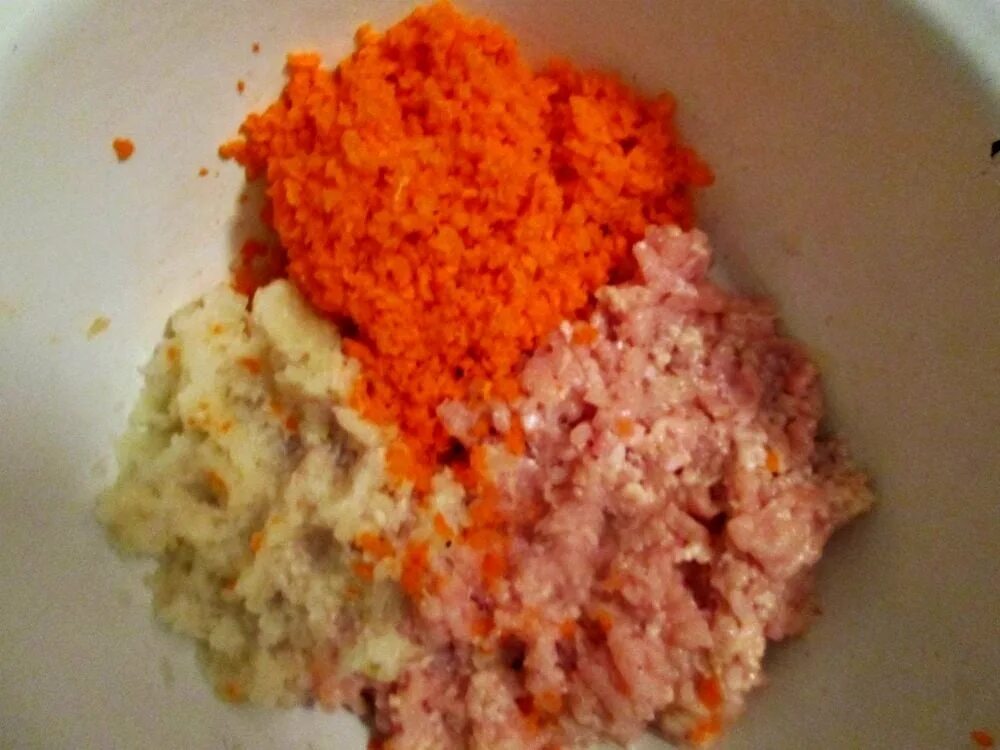 Фарш с морковью и луком. Жареный фарш с луком и морковью. Гречка с мясным фаршем, луком, морковью и томатами. Соус "болоньезе". Макароны по-флотски с фаршем и морковью.