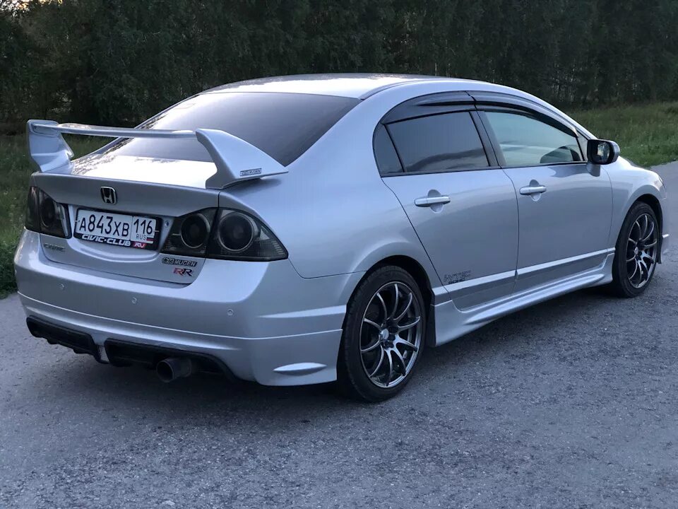 Муген хонда цивик 4д. Honda civic 2008 mugen. Хонда цивик 4д тайп р. Хонда цивик 2008 муген. Honda civic 8 обвес mugen.