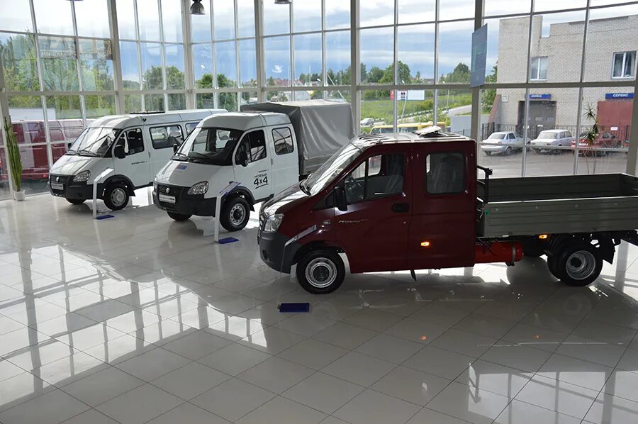 Автосалон газель. Техинком автомаш егорьевск. Газель выставка. Автосалон газель. Дилер газель.