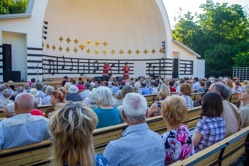 Центральная эстрада в парке сокольники фото. Парк горького парк «сокольники» вднх. Симфоническая эстрада в парке сокольники. Парк сокольники концерт. Симфоническая эстрада в парке сокольники ограда.