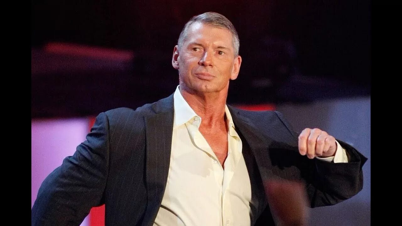 Винс новы. Vince mcmahon. винс макмэн 2025. винс макмэн 2025. винс макмэн лысый.