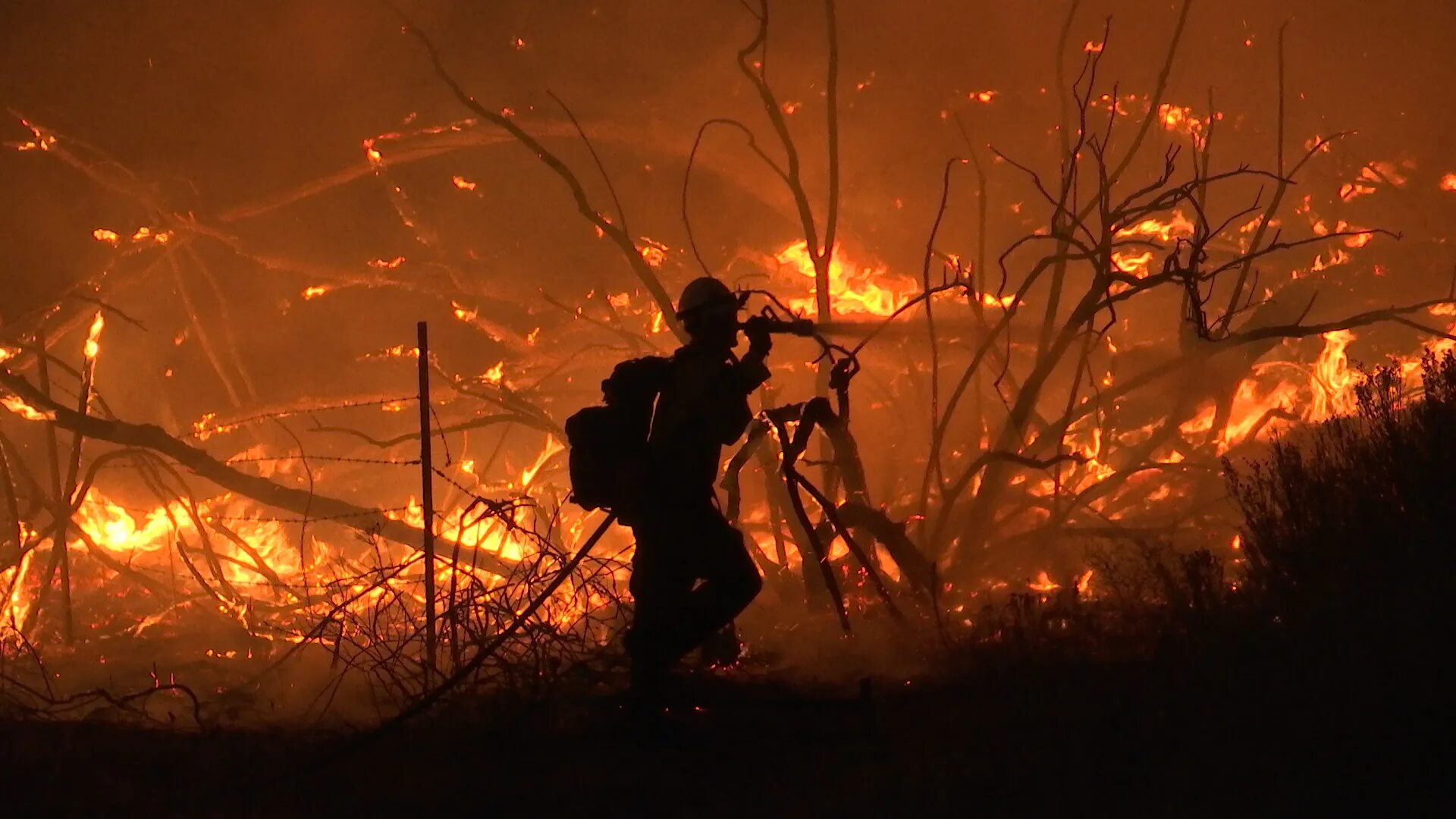 Fire in rockland county. Fire crews hunt. Crew of firefighters. Fire crews hunt. Crew of firefighters.