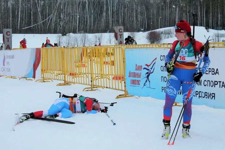 Биатлон саранск. Саранск лыжно биатлонный комплекс гостиница. Биатлонная трасса саранск. Лыжно-биатлонный комплекс саранск. Биатлонисты россии.
