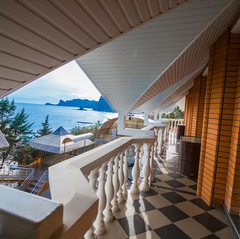 Прибой судак. Прибой судак море. Прибой набережная ул. Гостиница парус комплекс прибой судак. Прибой набережная ул.