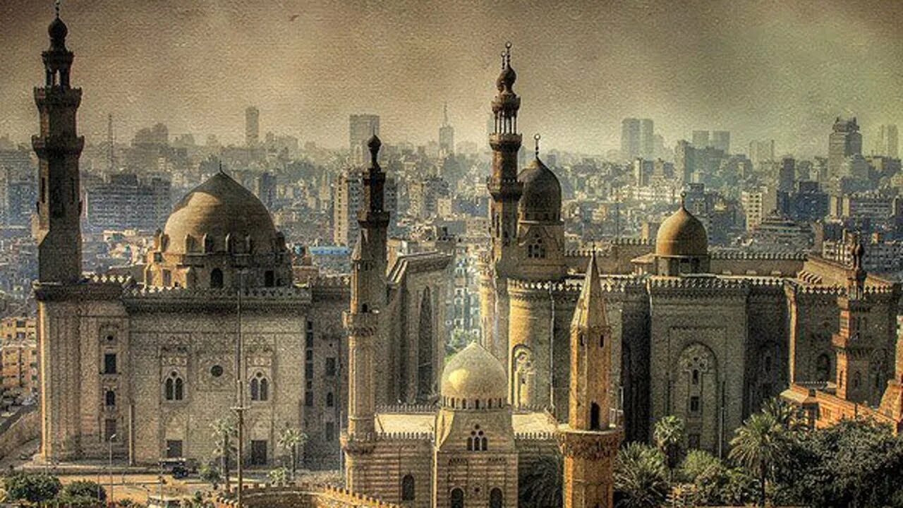 Часть большого каира 4 буквы. Мечеть Хасана в Каире. Каир столица халифата. Исламский Каир в Египте. Больница ал Мансури в Каире.