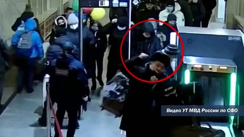 Иваново украло. Кража на вокзале. Кражи в магазинах Новосибирска. Украл телефон в магазине.