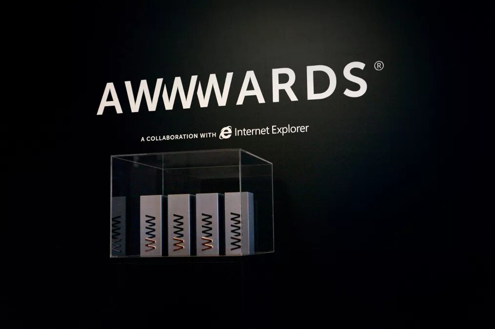 Awwards. Awwwards лого. Награда Awwwards. Awwwards работы. Awwwards картинка.