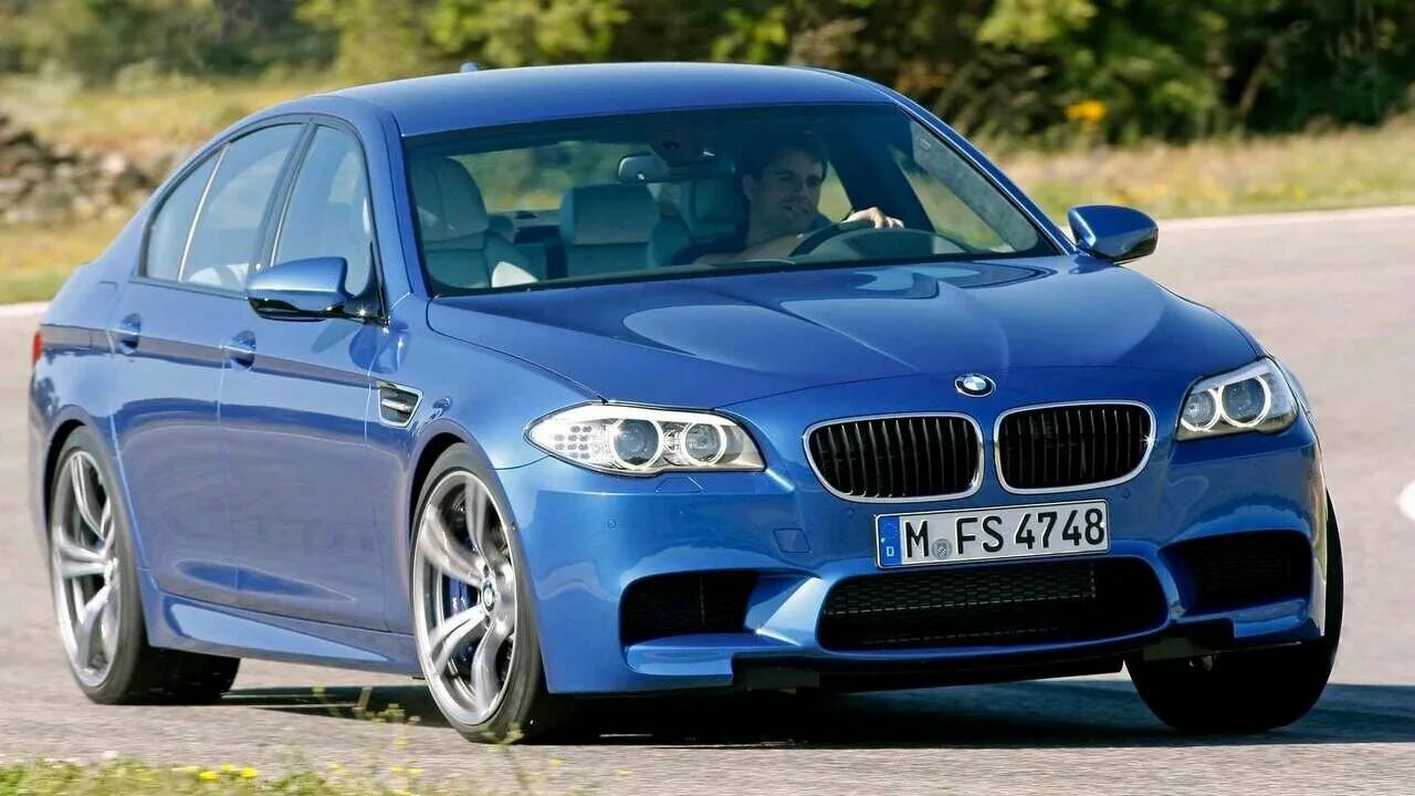 Бмв м5 е90. Это bmw m5. Bmw 5 2013. Bmw m5 2012. Это bmw m5.