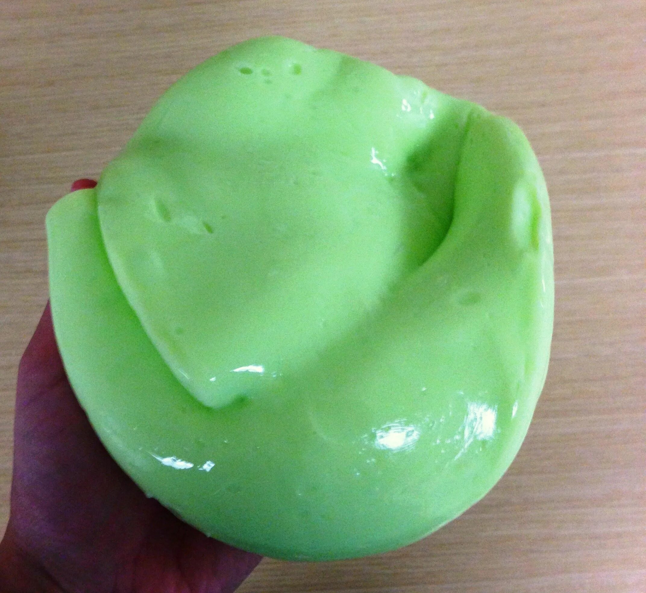 самодельный слайм. слаймы своими руками в домашних. красивый слайм. самодельный слайм. синий слайм.