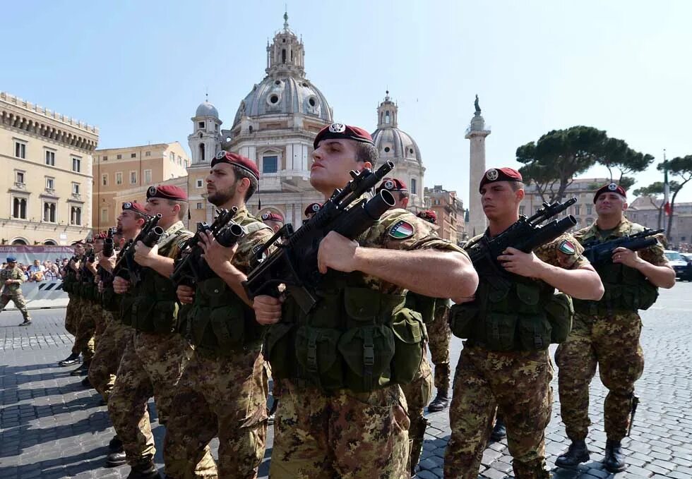 Армия Италии. Войска Италии. Современная армия Италии. Итальянские вооруженные силы. Французские войска в одессе