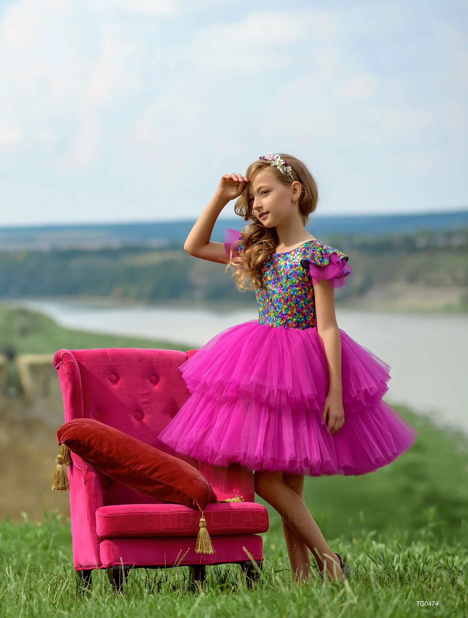 Девочка в розовой юбке. Красивые платья для девочек. Яркое платье для девочки. Пышное платье для девочки. Самые красивые детские платья.