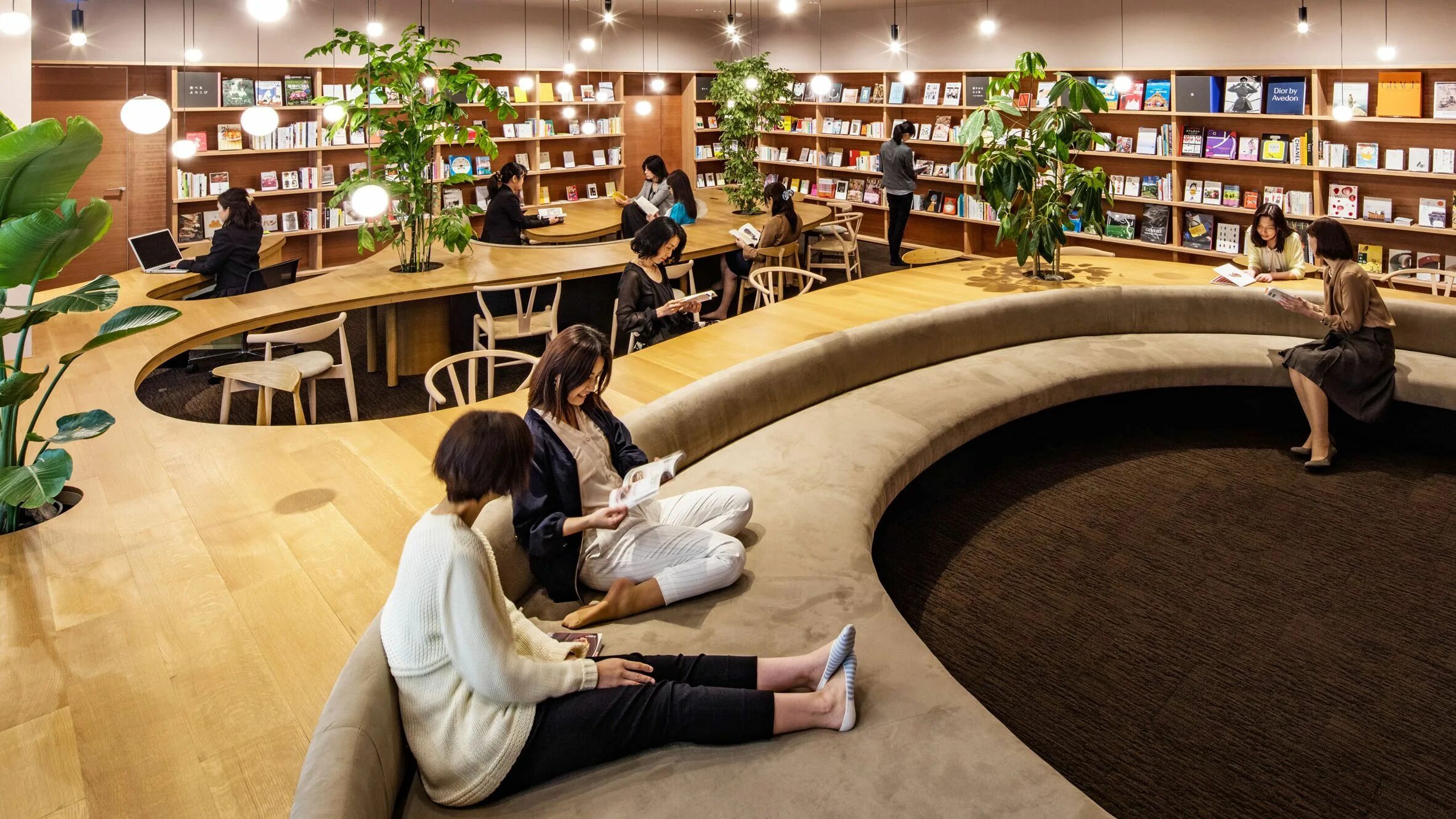 Телефон библиотеки. Японская библиотека. Интерьер читального зала библиотеки. Современный читальный зал. Библиотека в Японии.