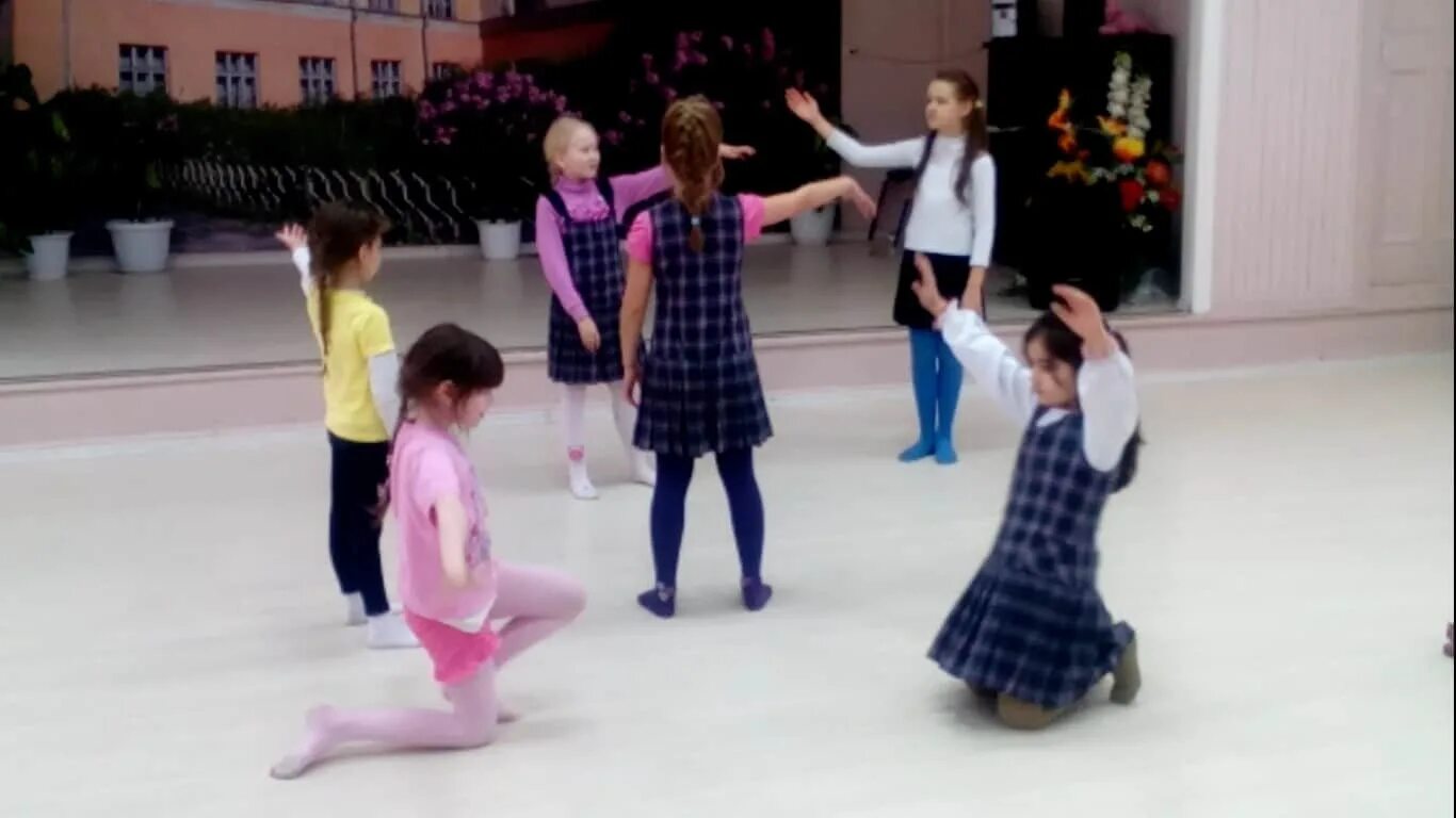 Импровизация в танце дети. Импровизация в танце. Танцевальная импровизация для детей. Импровизация современный танец дети.
