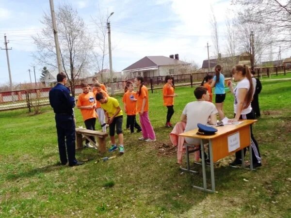 Школа Пробуждение Энгельс. Школа поселка Пробуждение. Поселок игра школа. Фото школьного пробуждения.