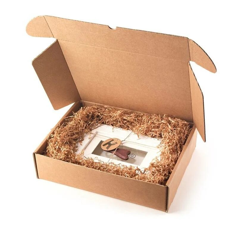 Наполнитель для подарочной коробки. Наполнение коробочки. Крафтовые коробки с наполнителем. Коробочки с наполнением в подарок. Картонная коробка с наполнителем.