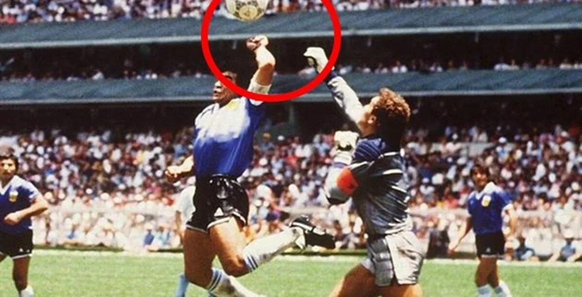 Рука бога марадона. Рука бога марадона. Рука бога марадона. Диего марадона рука бога. Марадона чм 1986.
